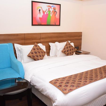 Hotel Mumbai House Andheri East, Mumbai  Buitenkant foto