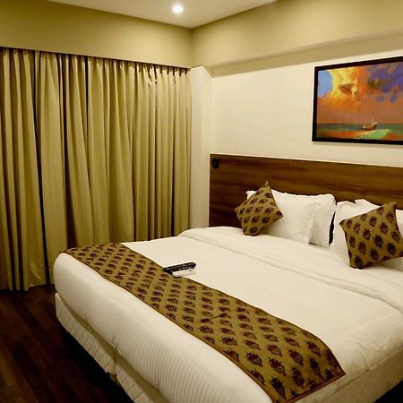 Hotel Mumbai House Andheri East, Mumbai  Buitenkant foto