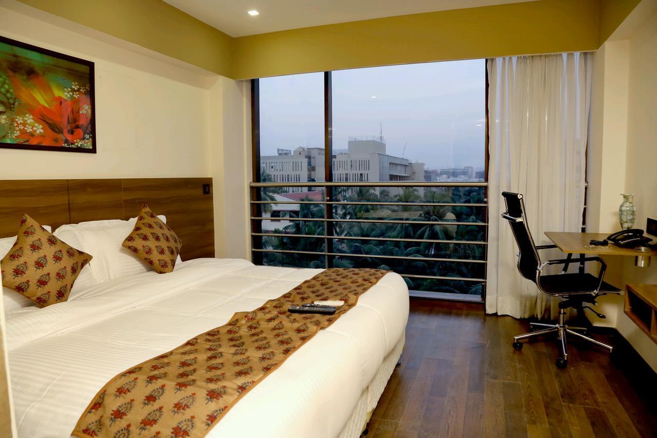 Hotel Mumbai House Andheri East, Mumbai  Buitenkant foto