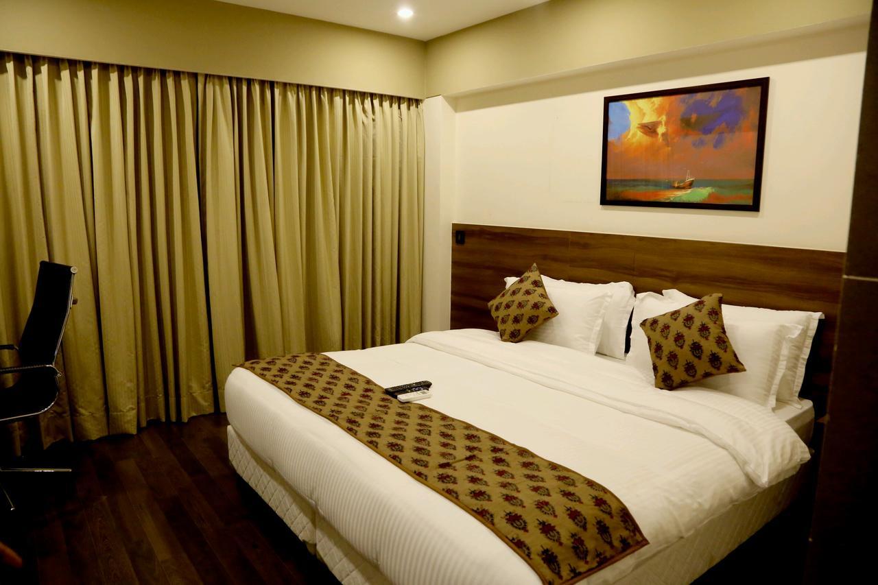 Hotel Mumbai House Andheri East, Mumbai  Buitenkant foto