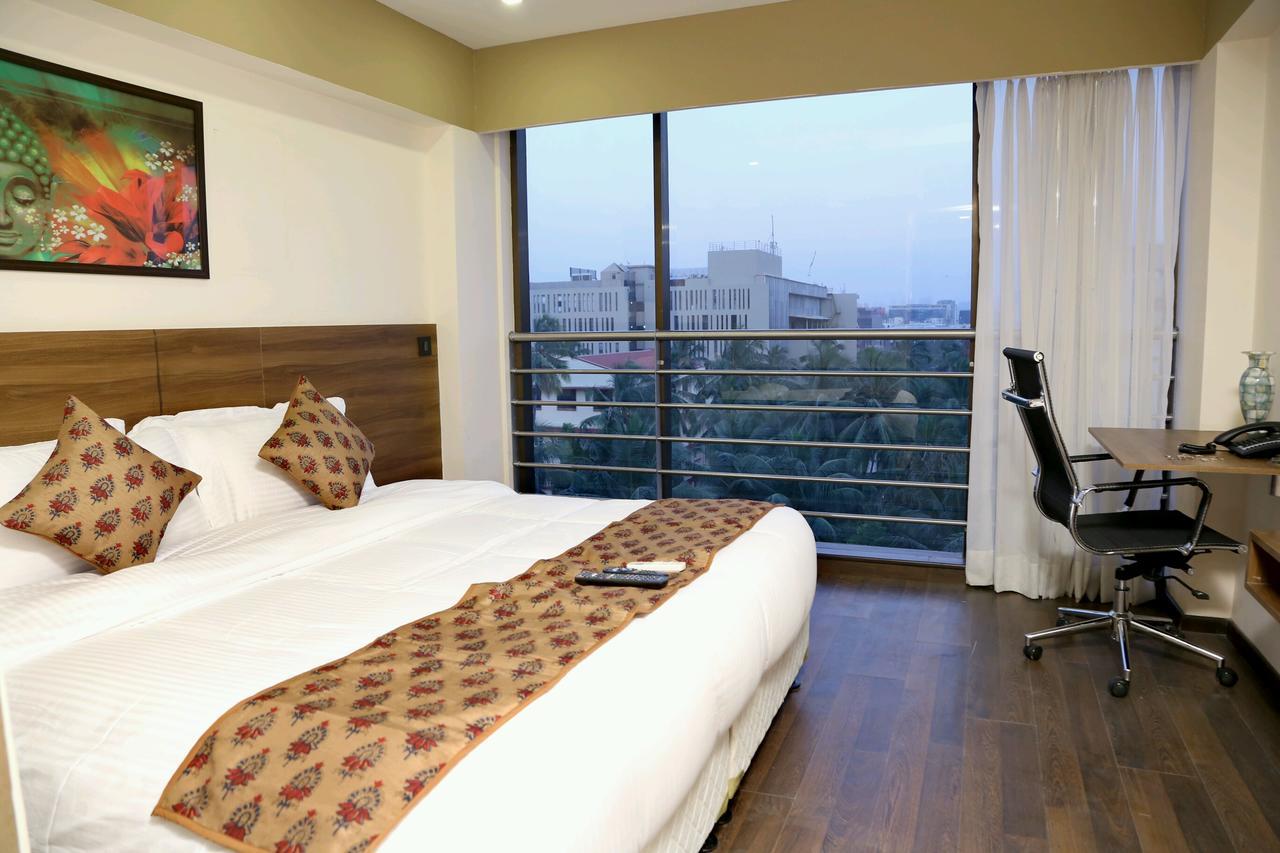 Hotel Mumbai House Andheri East, Mumbai  Buitenkant foto