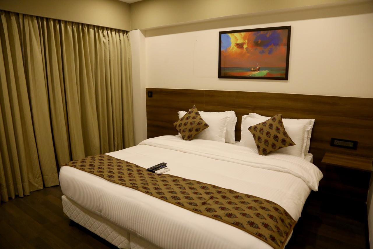 Hotel Mumbai House Andheri East, Mumbai  Buitenkant foto