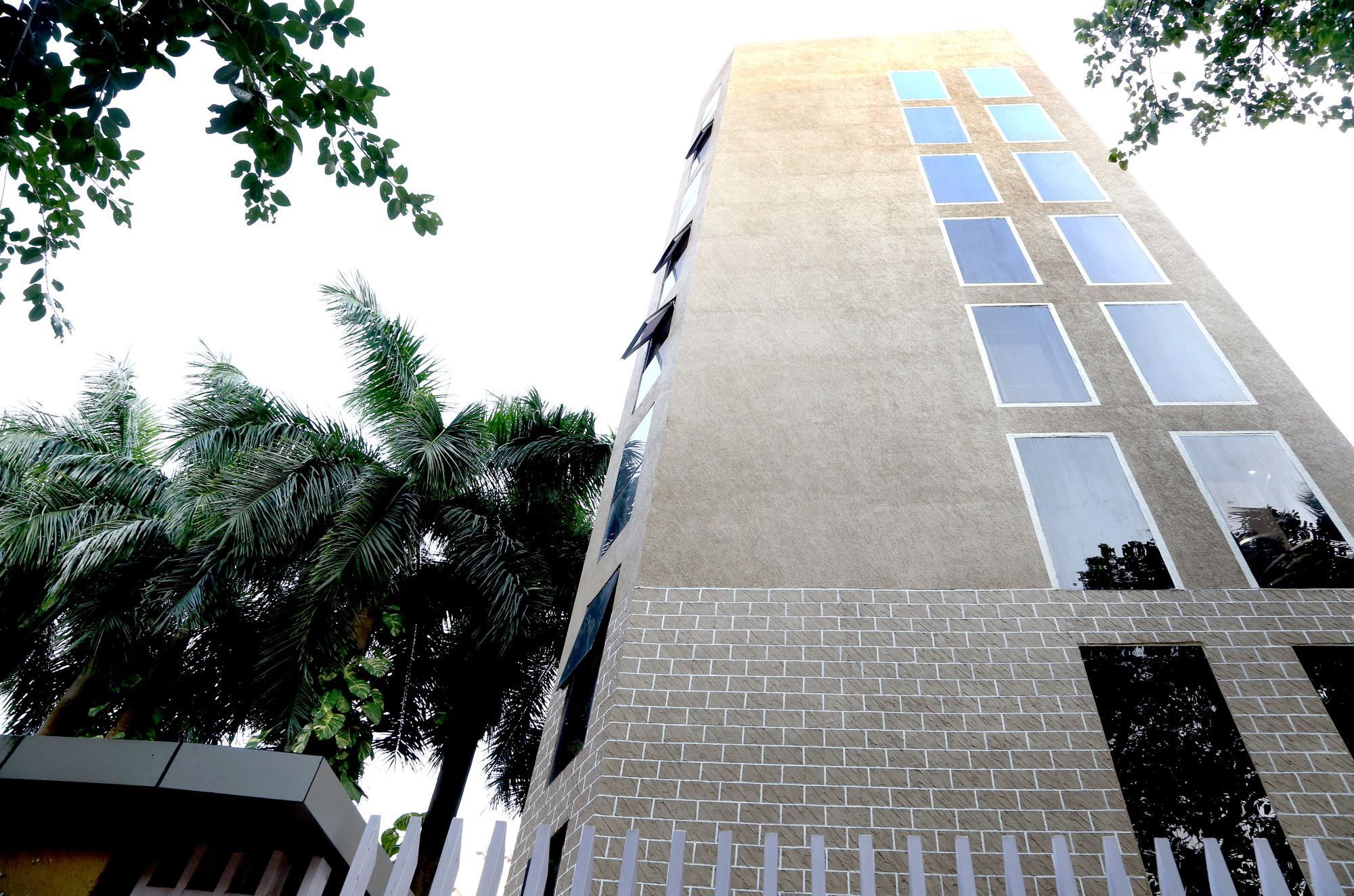 Hotel Mumbai House Andheri East, Mumbai  Buitenkant foto